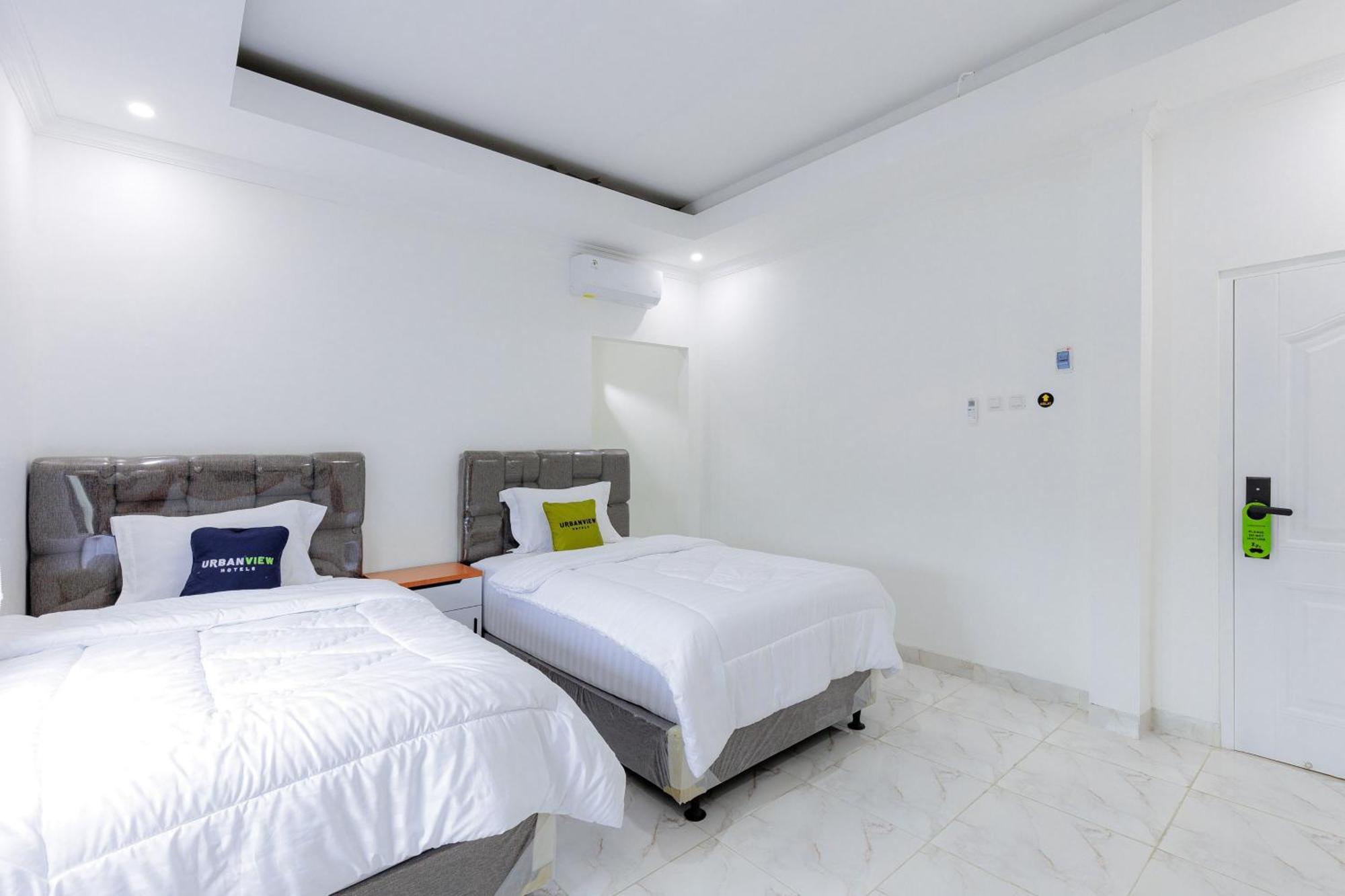 Urbanview Hotel Amira Syariah Bogor Pamoyanan Zewnętrze zdjęcie