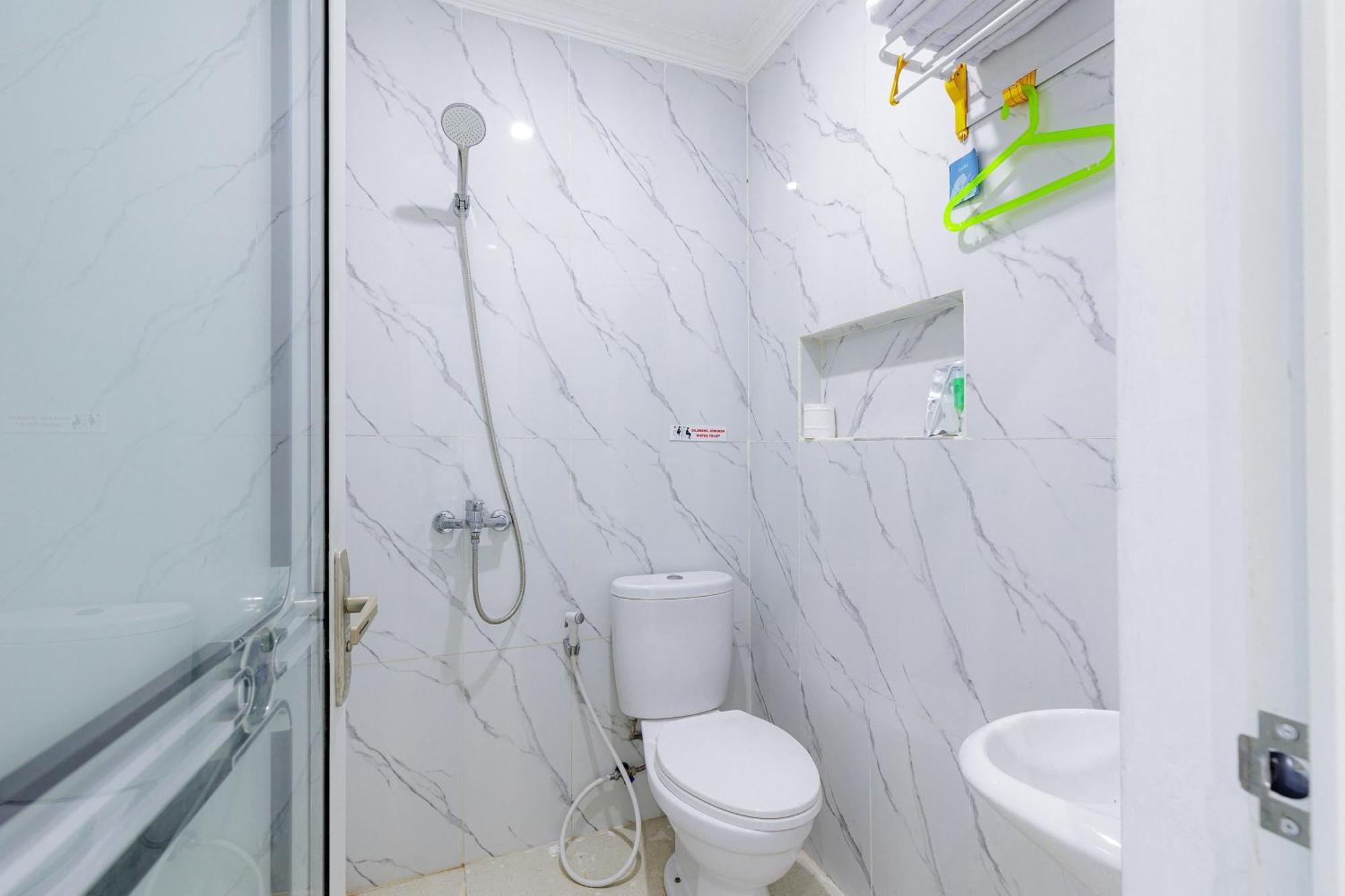 Urbanview Hotel Amira Syariah Bogor Pamoyanan Zewnętrze zdjęcie